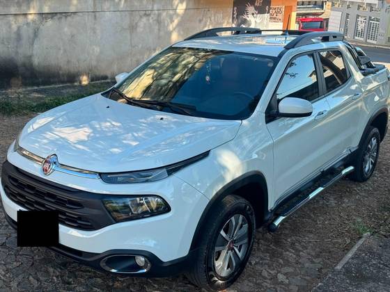 FIAT TORO 1.8 16V EVO FLEX FREEDOM AT6 FIAT TORO 1.8 16V EVO FLEX FREEDOM AT6